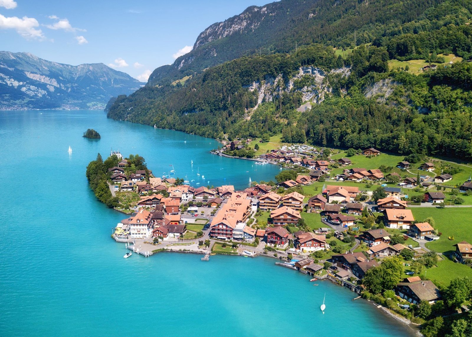 Private transfer from Zurich Airport to Interlaken